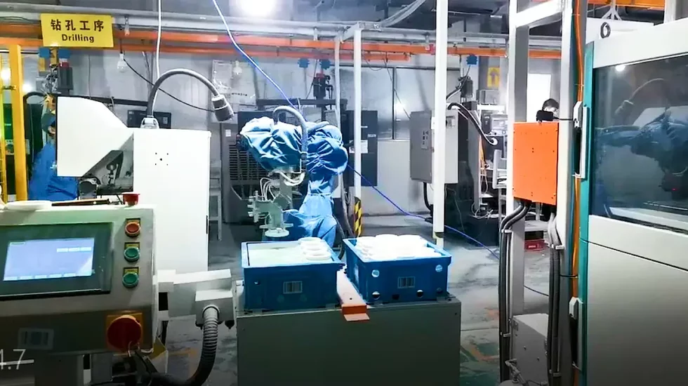 EC66 cobot at the Chinese mechanical manufacturing facility.